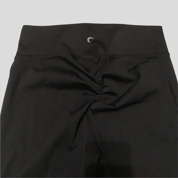 ZYIA High Rise Tight and Bright Scrunchy Leggings - Picture 6 of 8